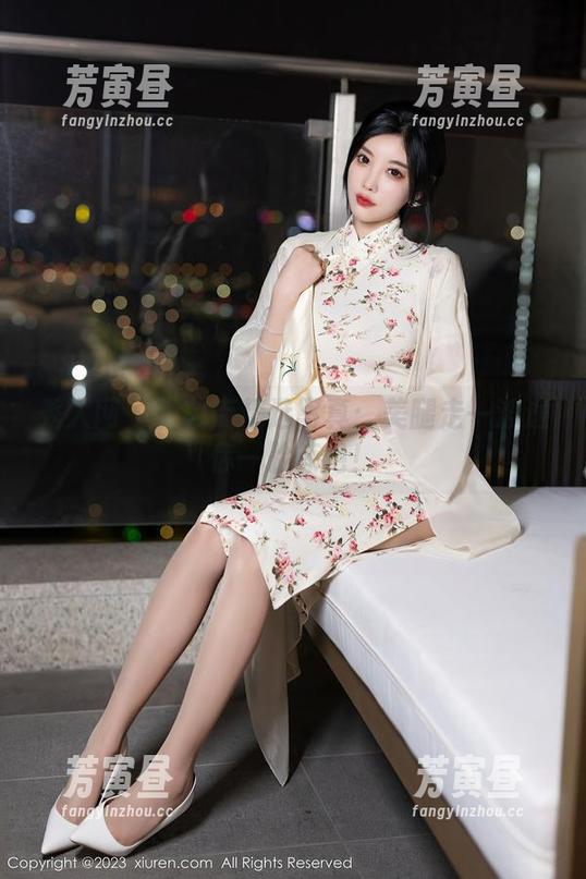 秀人网 - 丁筱南精选写真：美腿走一波送你一脸惊艳！