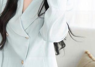 秀人网 – 哇塞，吴小小在制服写真集里的杀伤力，下载吧！不然可能要脑补一辈子了…