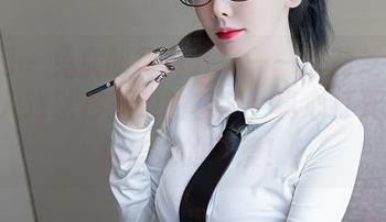秀人网 – 兔女郎写真开场——徐莉芝Booty让人难以移开眼的套图，真心打死也不相信她的可爱！