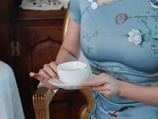 秀人网 – 从容不迫，涵涵Luna的写真：裤里丝也能撑起整场！