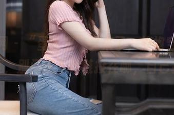 秀人网 – “蛋蛋宝”又来了，旗袍穿出新高度，别问我下载链接在哪，自己找！