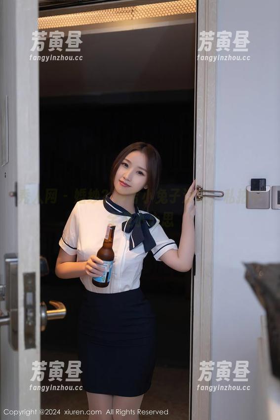 秀人网-麻吉小兔子 秀人网 - 婚纱?麻吉小兔子没说,私拍中全是小心思