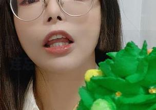 图库分享，谁不会在秋和柯基的高跟鞋流连忘返？不敢说，也得说