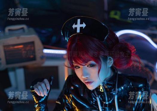 芊川一笑MNK的写真游戏：谁才是真正的女王？