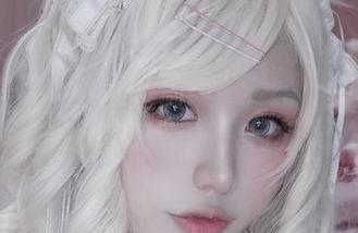 芊川一笑MNK的新作“蕾丝”：人靠衣装的哲学又一次被推向极致。