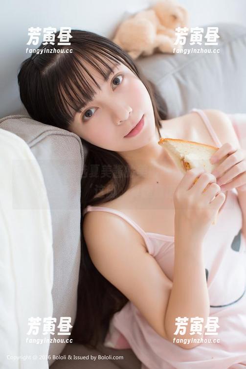 菠萝社 - 精选夏美酱的美脚图片，保证你也会直呼‘这脚，真腿靠谱吗’！