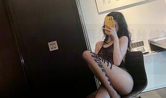 微密圈 – 个人视角的葛征：黑丝修女私拍真原图，谁能抵挡得了这种诱惑？