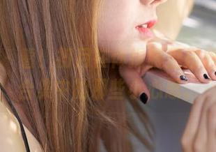 蜜桃社 – 看！初月在体操服里扭扭捏捏，合集中的那些小心思。
