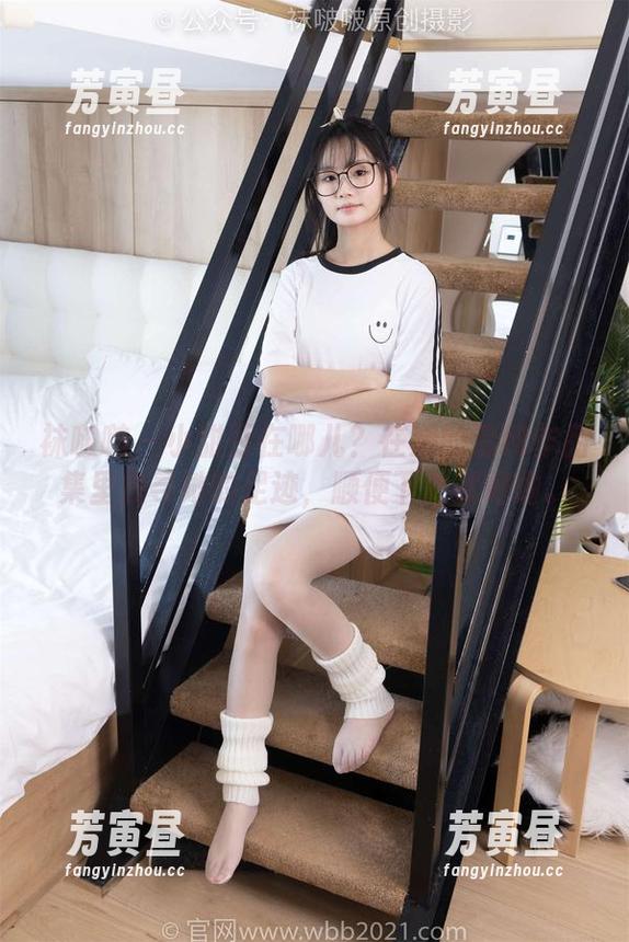 袜啵啵 - 小甜豆在哪儿？在她的清纯作品集里找寻她的足迹，顺便下载就好啦。