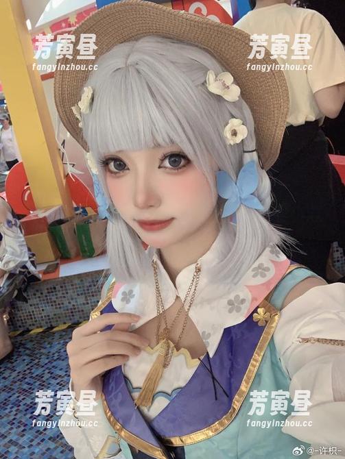 许枳 噢!又是一组许枳的嫦娥写真,心里小鹿乱撞
