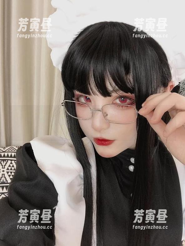 问你一个问题，起起子vvvv的COS合集会让你的自拍羞愧吗？