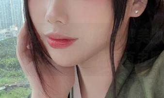 阿九从不咕咕，谁想过你会把美脚拍得比我拍的自拍还好看！原图直击眼球。