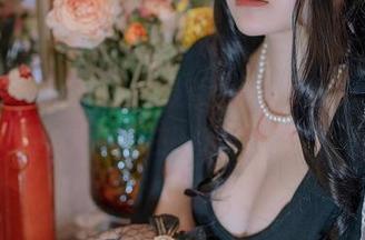 阿半今天很开心的最新更新，咦，原图里的秘密都在哪儿藏着呢？
