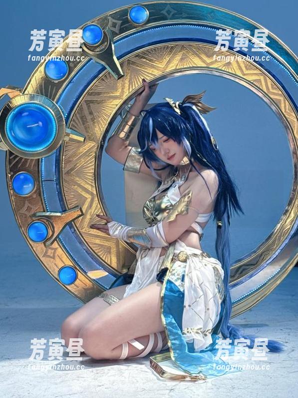 阿薰kaOri 又来了!阿薰kaOri最新的欲火图片,有种让人停下来的魔力。