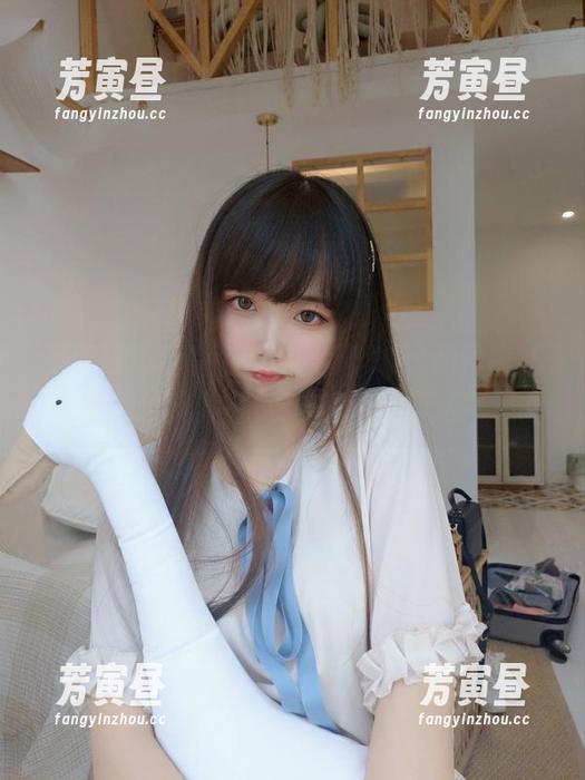 看雪琪SAMA这全套透明JK，图片能让人眼花缭乱，挑剔的我真的无话可说